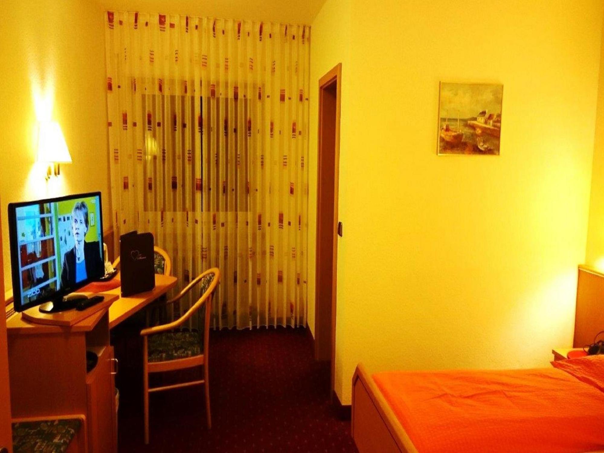 Hotel Goldbaechel Wachenheim an der Weinstraße Eksteriør bilde