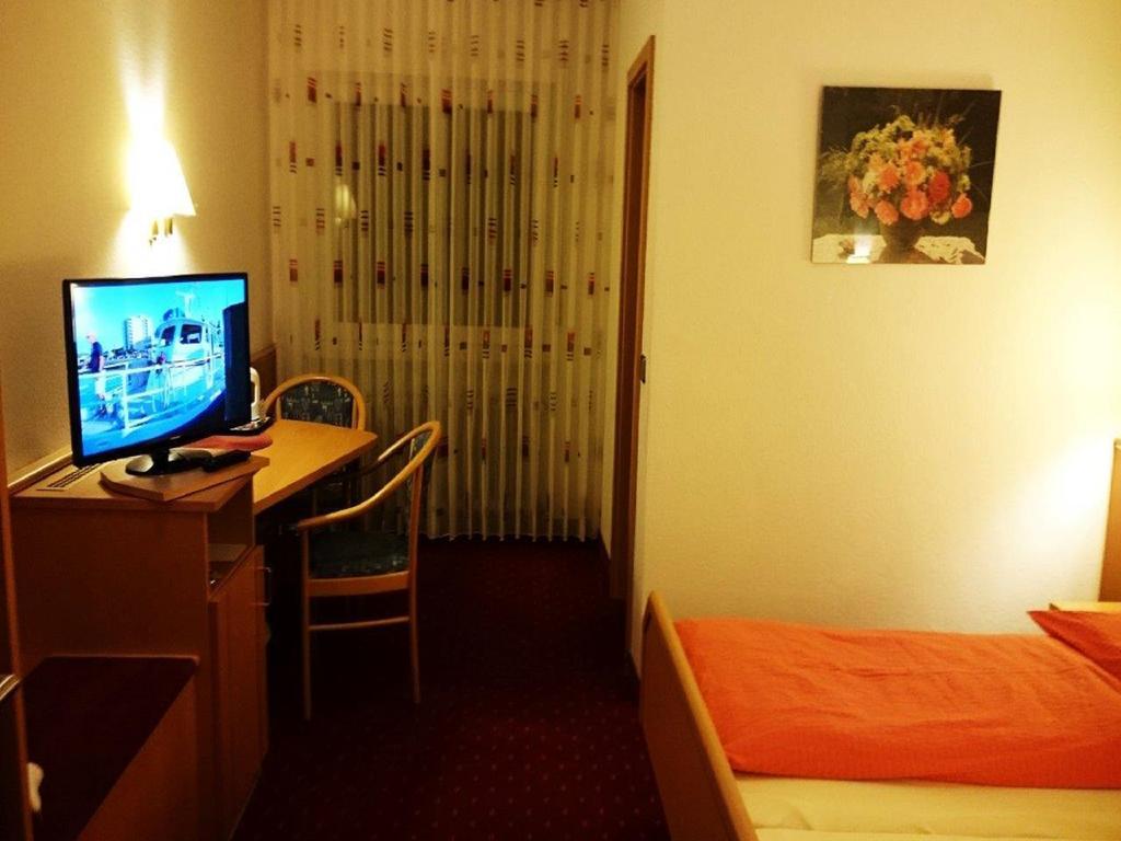 Hotel Goldbaechel Wachenheim an der Weinstraße Eksteriør bilde